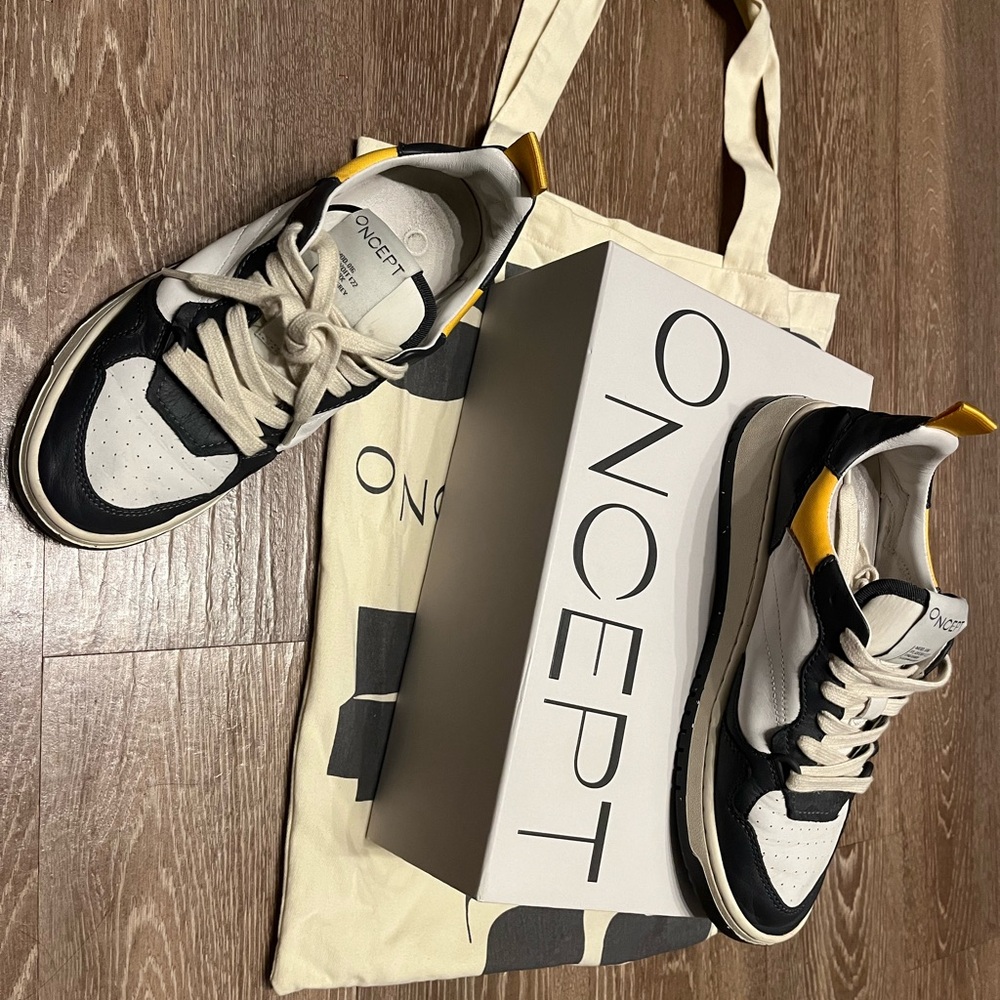 ONCEPT Women's Stylish Black and White Sneakers
